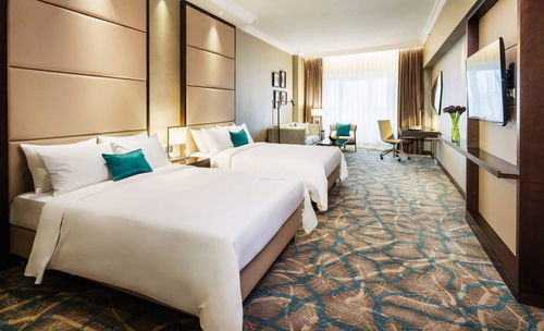 外出住酒店時(shí)，為何要先燒壺水倒馬桶里？導(dǎo)游告訴你答案