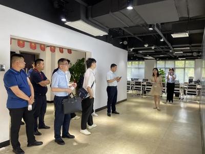 無(wú)紡布行業(yè)精英齊聚衛(wèi)多多，共商云工廠合作新藍(lán)圖，助力個(gè)人互聯(lián)網(wǎng)服務(wù)升級(jí)